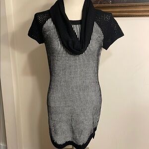 NWT‎ Made for me to look amazing Sweater dress with matching scarf.  Size Large.